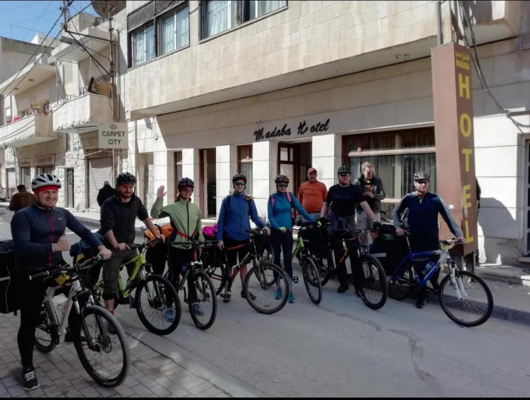 הוסטל מאדאבה Student House מראה חיצוני תמונה